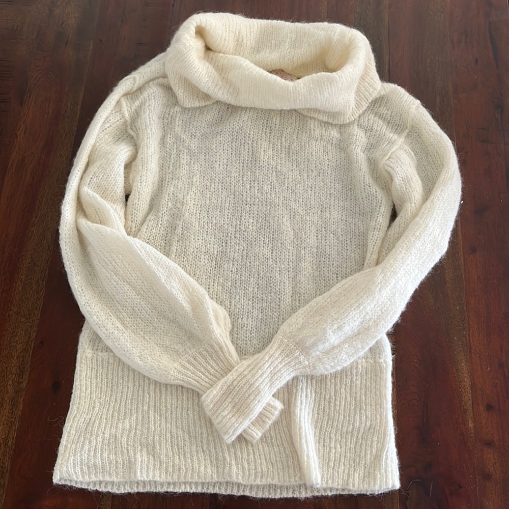 *NWT* Free People oversized ivory cowl neck knit sweater.  Sz Small.